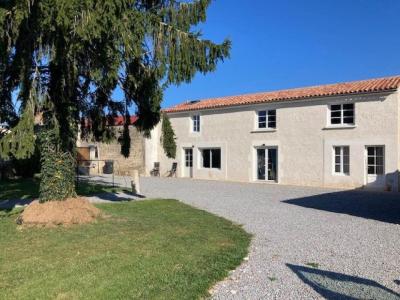 For sale Sainte-gemme-la-plaine 7 rooms 194 m2 Vendee (85400) photo 3