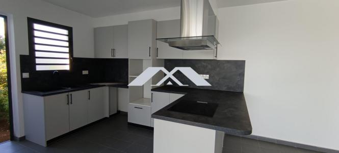 Louer Maison Saint-pierre 3300 euros