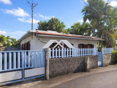 For sale Saint-joseph 4 rooms 88 m2 Reunion (97480) photo 0
