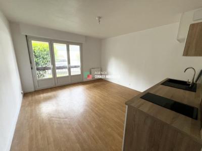 For rent Rennes 2 rooms 35 m2 Ille et vilaine (35700) photo 2