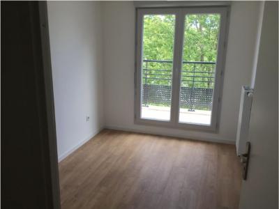 For rent Plaisir 4 rooms 83 m2 Yvelines (78370) photo 4