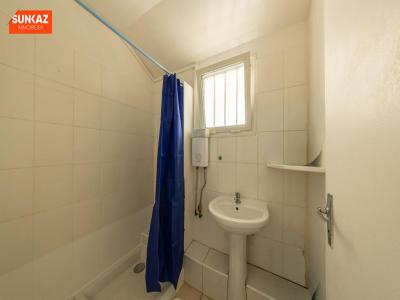 Louer Appartement Saint-pierre 764 euros