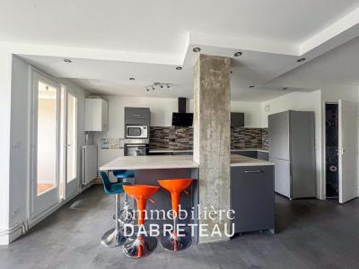 Acheter Appartement 68 m2 Lyon-8eme-arrondissement