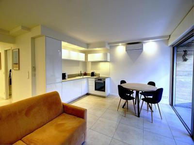 For sale Cannes 2 rooms 46 m2 Alpes Maritimes (06400) photo 2