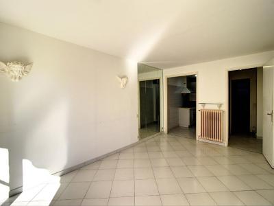 For sale Cannes 2 rooms 47 m2 Alpes Maritimes (06400) photo 2