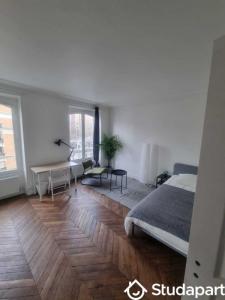 Louer Appartement 18 m2 Paris-16eme-arrondissement