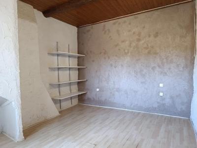 Louer Appartement Vinassan 590 euros