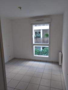 For rent Bordeaux 3 rooms 63 m2 Gironde (33100) photo 3