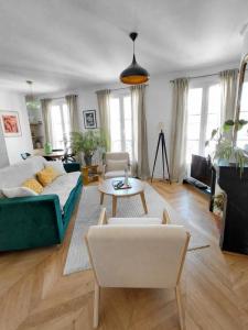 For sale Paris-17eme-arrondissement 2 rooms 49 m2 Paris (75017) photo 0