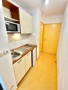 For rent Lyon-7eme-arrondissement 1 room 20 m2 Rhone (69007) photo 1