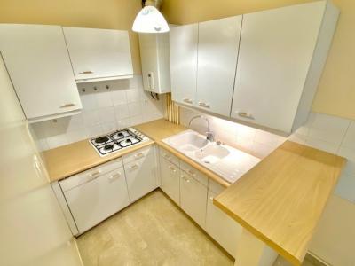 For rent Lyon-6eme-arrondissement 2 rooms 45 m2 Rhone (69006) photo 1