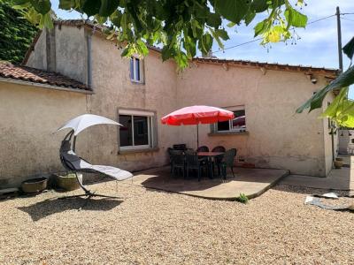 For sale Nanteuil-en-vallee 5 rooms 106 m2 Charente (16700) photo 0