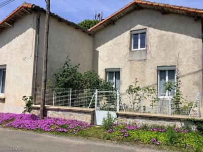 For sale Nanteuil-en-vallee 5 rooms 106 m2 Charente (16700) photo 1