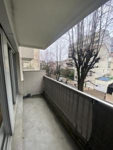 For rent Puteaux 1 room 28 m2 Hauts de Seine (92800) photo 2