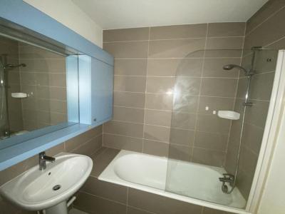 For rent Puteaux 1 room 28 m2 Hauts de Seine (92800) photo 3
