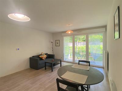 For rent Villenave-d'ornon 2 rooms 42 m2 Gironde (33140) photo 2