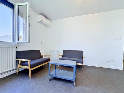 For rent Saint-martin-d'heres 4 rooms 84 m2 Isere (38400) photo 3