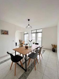 For sale Pointe-a-pitre 5 rooms 91 m2 Guadeloupe (97110) photo 0