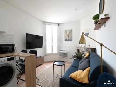 For rent Courbevoie 2 rooms 33 m2 Hauts de Seine (92400) photo 1