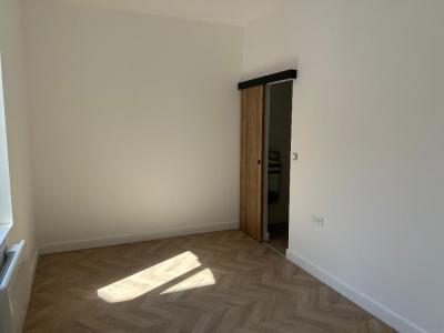 For rent Mans 2 rooms 46 m2 Sarthe (72000) photo 1