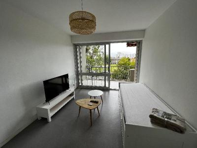 For rent Bouscat 1 room 30 m2 Gironde (33110) photo 2