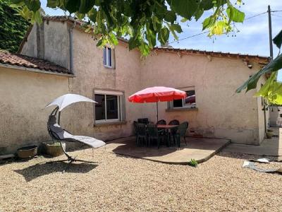 For sale 5 rooms 106 m2 Charente (16700) photo 0