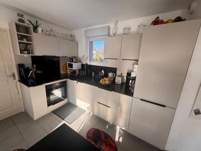For sale Pelissanne 3 rooms 61 m2 Bouches du Rhone (13330) photo 3