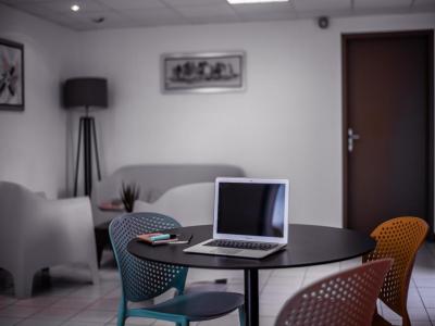 For sale Roanne 1 room 18 m2 Loire (42300) photo 2