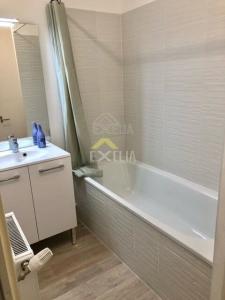 For rent Freneuse 2 rooms 37 m2 Yvelines (78840) photo 2