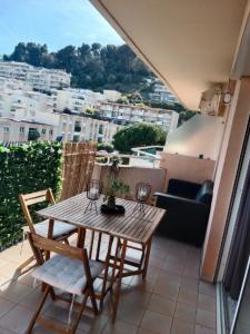 Louer Appartement Saint-laurent-du-var 852 euros