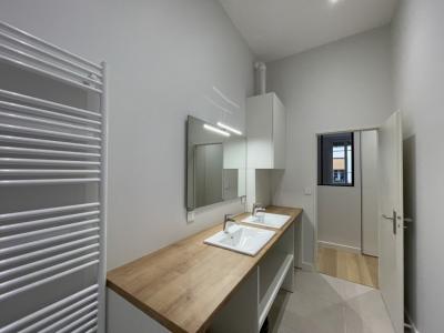 For rent Lyon-4eme-arrondissement 4 rooms 93 m2 Rhone (69004) photo 3