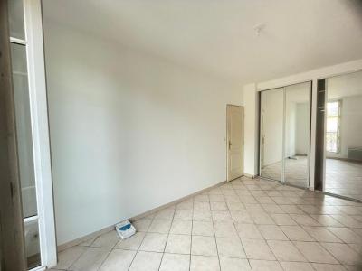 Louer Appartement Marseille-1er-arrondissement 755 euros