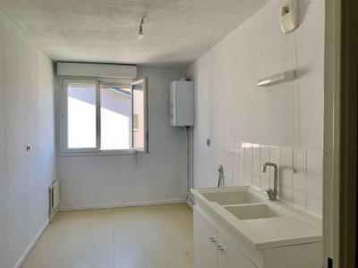 For sale Bourg-en-bresse 3 rooms 68 m2 Ain (01000) photo 4