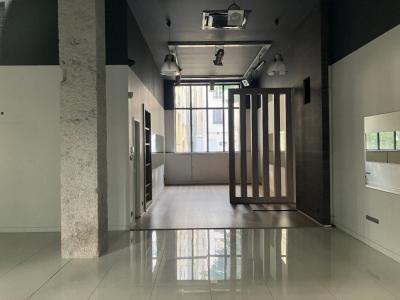 Louer Local commercial 78 m2 Lyon-3eme-arrondissement