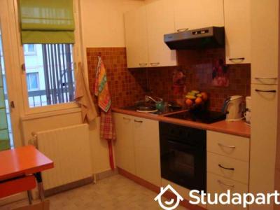 For rent Lyon-7eme-arrondissement 2 rooms 28 m2 Rhone (69007) photo 2