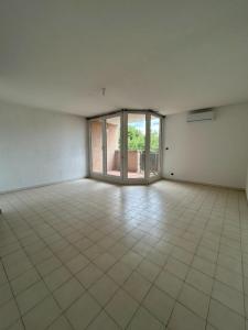 For rent Avignon 3 rooms 68 m2 Vaucluse (84000) photo 0