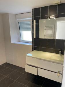 For rent Cleguerec 4 rooms 93 m2 Morbihan (56480) photo 2