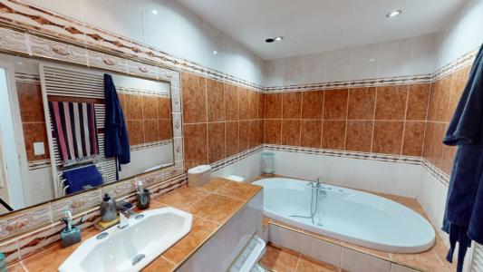 For sale CENTRE VILLAGE 4 rooms 107 m2 Herault (34570) photo 3