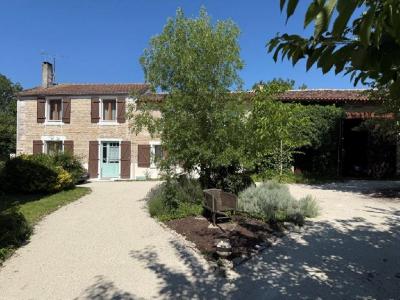 For sale RUFFEC 9 rooms 179 m2 Charente (16240) photo 1