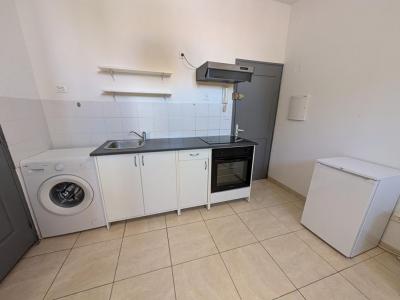 For rent Salon-de-provence 1 room 20 m2 Bouches du Rhone (13300) photo 1