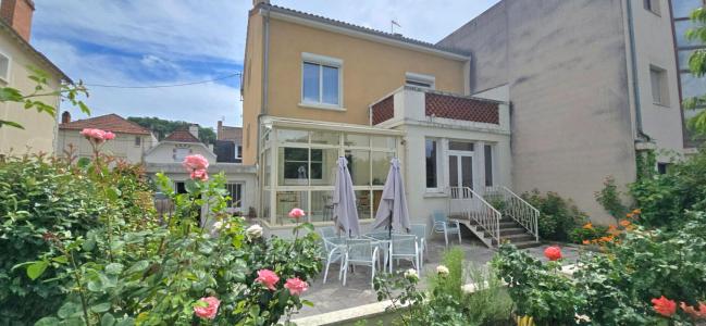 For sale Perigueux 7 rooms 170 m2 Dordogne (24000) photo 1