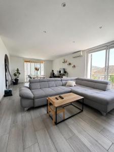 For sale Marignane 5 rooms 128 m2 Bouches du Rhone (13700) photo 0