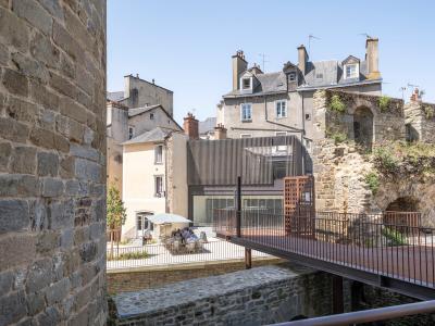 Louer Local commercial Rennes 68400 euros