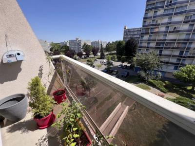 Louer Appartement Plaisir 860 euros