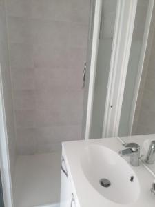 For rent Lyon-7eme-arrondissement 1 room 21 m2 Rhone (69007) photo 3