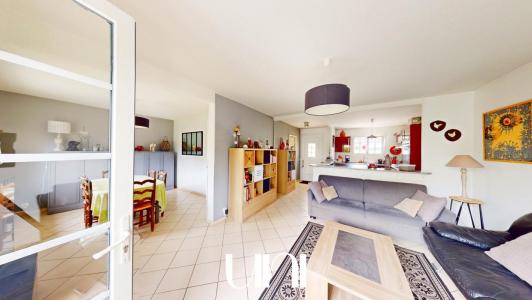 For sale Colombelles 4 rooms 90 m2 Calvados (14460) photo 1