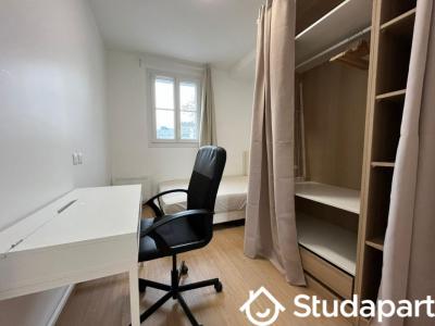 For rent Courbevoie 1 room 10 m2 Hauts de Seine (92400) photo 4