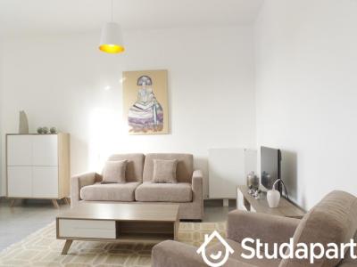 For rent Bordeaux 2 rooms 49 m2 Gironde (33000) photo 2