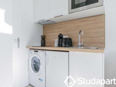 For rent Paris-11eme-arrondissement 1 room 10 m2 Paris (75011) photo 1