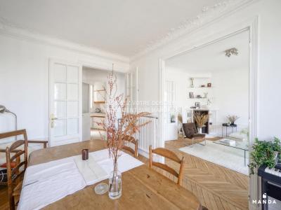 Louer Appartement Paris-18eme-arrondissement 2600 euros